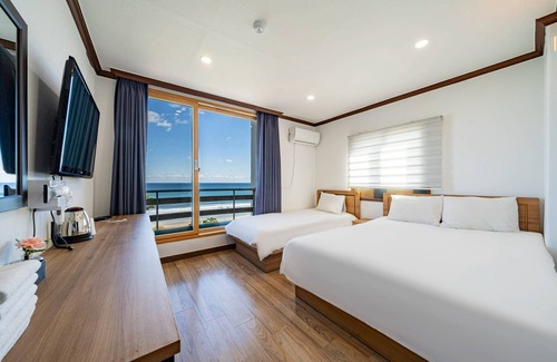Sokcho Hotel | Yangyang Eight