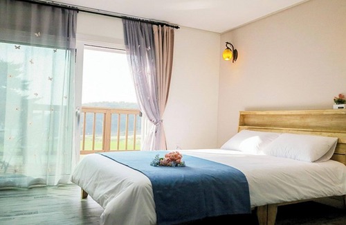 Yangyang House | Yangyang Mono Tree Pension