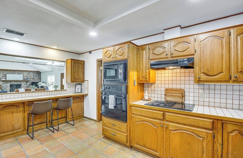 Yantis House | Yantis Retreat on 10 Acres: Steps to Lake Fork!