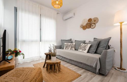 Agia Anna Apartment | Yara Apt 40m from the Beach Jacuzzi & Rooftop