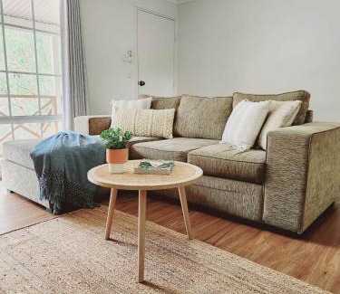 Encounter Bay Apartment | Yaringa Cottage, ultimate entertainer!