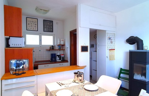 Verbano House | Yasteful holiday home with private garden