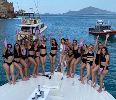 Sector Bahia Boat Rental | Yate Don Trini