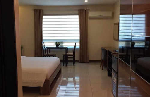 Olongapo Hotel | Ybc Grand Hotel