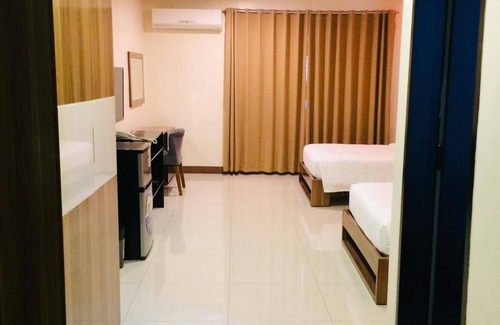 Olongapo Hotel | Ybc Grand Hotel