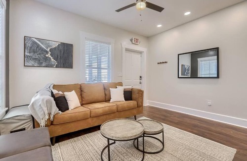 Historic Ybor House | Ybor Azul Den