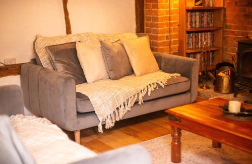 Crawley City Centre House | Ye Olde Cottage
