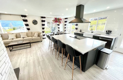 Central Okanagan House | Year-Round Heated Pool, Hot Tub, Private Vineyard, Lake Views