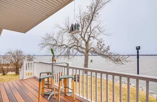 Swanton Cottage | Year-round Lake Champlain Retreat w/Water Views!