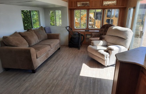North Bay House | Year round trailer on trout lake
