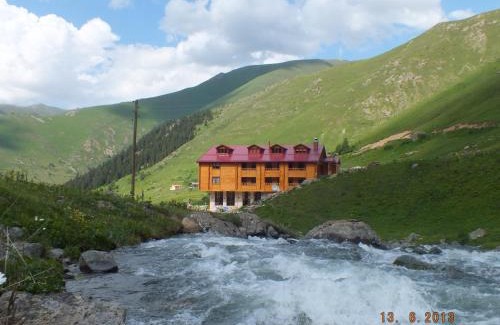 Caykara Hotel | Yedigoller Hotel & Restaurant