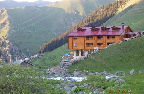 Caykara Hotel | Yedigoller Hotel & Restaurant