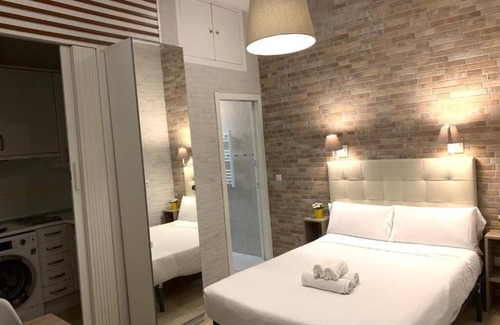 Barrio de La Latina Apartment | Yellow Apartamento Centro la Latina