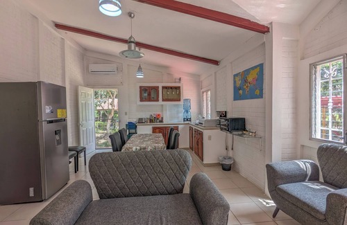 Santa Ana House | YELLOW HOUSE :D SANTA ANA, PETÉN! This is the ideal place for you and your family.