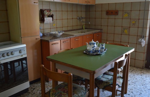 Pallerone House | Yellow Villa in Lunigiana-Tuscany