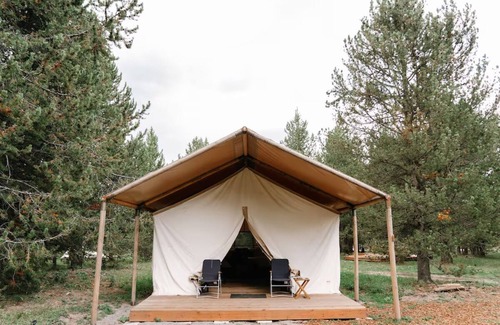 Island Park House | Yellowstone Family Safari Tent, sleeps 7 w/1 king