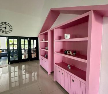 Willemstad Villa | Yemaya Heart and Home Curacao