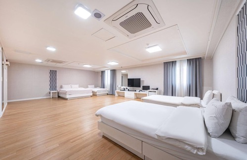 Onmok Hotel | Yeonggwang The One Hotel