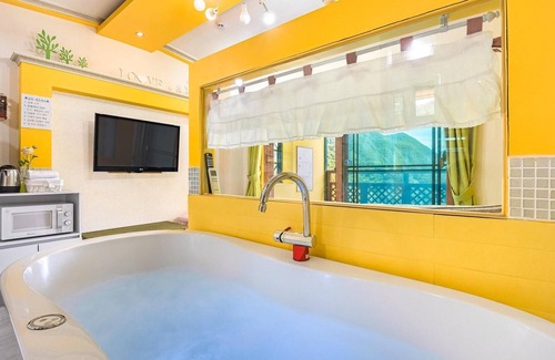 Yeongwol House | Yeongwol Gangeulpumeunsoo Pension