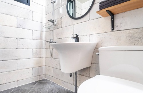 Musilmok House | Yeosu Milagro Ocean View Spa Pension
