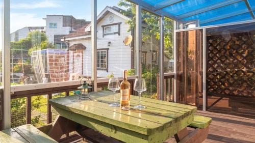 Pokchon House | Yeosu Noeul Walk Pet Pension