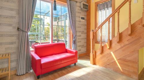 Pokchon House | Yeosu Noeul Walk Pet Pension