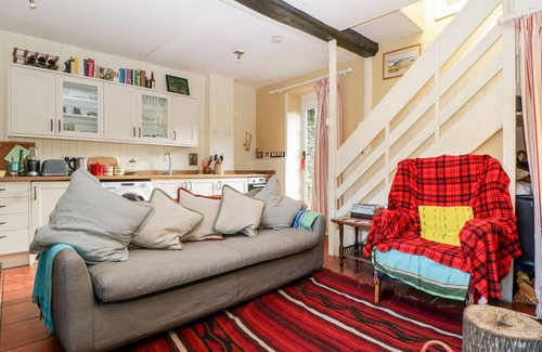 Docklow Cottage | YEW TREE COTTAGE, pet friendly, with open fire in Leominster