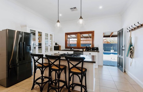 Central Mudgee House | Yirawulin Best Location for Your Mudgee Experience
