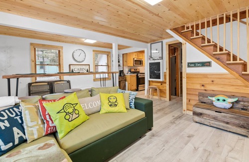 Sugarloaf Cabin | Yoda Maple Cabin- Awesome cabin with great amenities, you can feel the warmth of this charming cabin