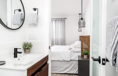 York Beach Hotel | York Beach Surf Club