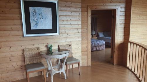 Ren'ai House | Yosemite Park B&B