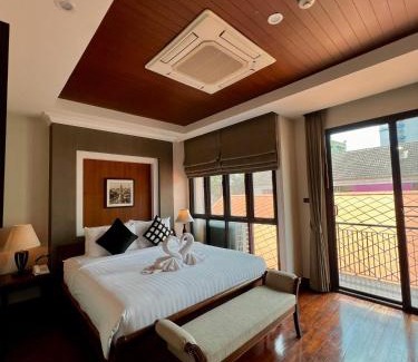 Phlabphla Hotel | Yotaka Bangkok Hotel