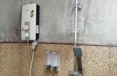 Bang Phra House | Yotin Guest House