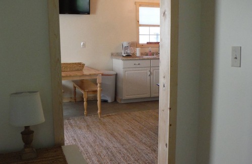 Geneva-on-the-Lake Cottage | You can see the "Famous GOTL Strip" from our front Yard!