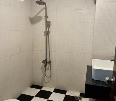 Linh Trung IEPZ Hotel | YOU - ME home near high - tech metro