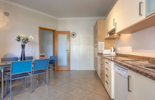 Funchal Apartment | You will love a holiday in this beautiful, spacious apartment. Licence 161917/AL