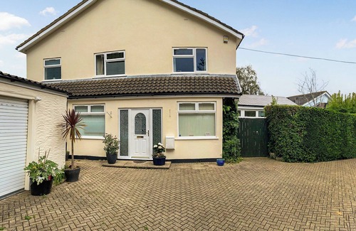 Ferndown Cottage | You will love The Studio - quiet, spacious and perfectly located to explore this wonderful county.