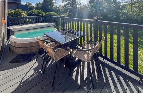 Brigg Cottage | You’ll love the space that offer privacy and comfort for all guests.