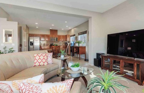 Palm Springs House | Your 4-bedroom Oasis: pool, spa, gym, and more