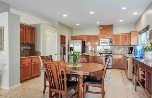 Palm Springs House | Your 4-bedroom Oasis: pool, spa, gym, and more