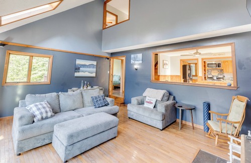 Gilman House | Your 5-BR White Mountain Retreat
