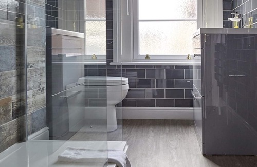Clifton Villa | Your Apartment | Bristol The Sunningdale - No.3