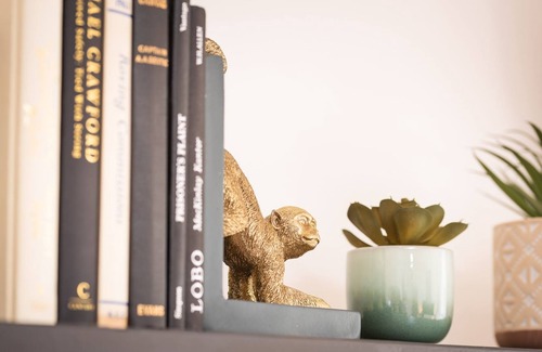 Redcliffe Apartment | Your Apartment Redcliffe Parade No9 I Lower Ground