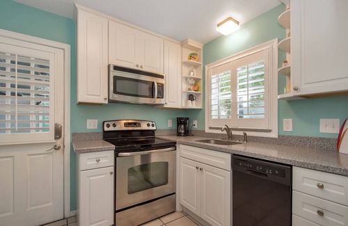 Treasure Island Cottage | Your Beach Cottage Getaway! 'Come and enjoy our sand and sunsets '