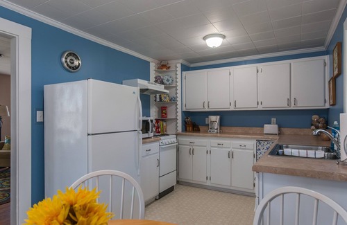 Swannanoa Cottage | Your Carolina Cottage - Charming and close to everything