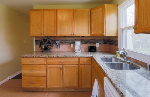 Lake Geneva House | Your Cozy Lockwood Lodge Awaits! Pet Friendly