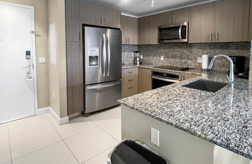 Doral Condo | Your Doral Hideaway: 2BR Luxury
