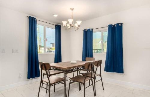 Garfield Apartment | Your Downtown Home With California King Bed Unit A