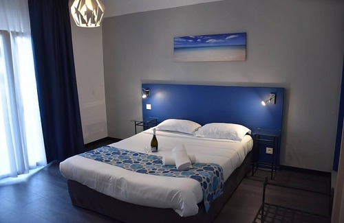 Six-Fours-les-Plages Hotel | Your Dream Getaway in Six Fours Les Plages! Pet-friendly Property!