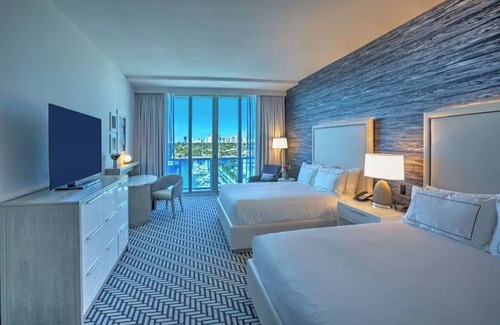 Central Beach Hotel | Your Dream Vacation: Marina Balcony, Pool, Near Jungle Queen Cruise Line
